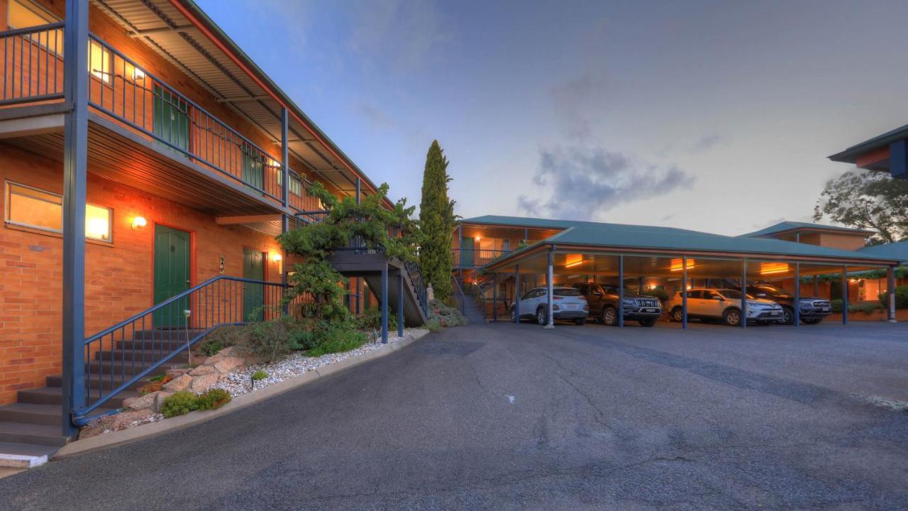 The Vines Motel & Cottages Stanthorpe Buitenkant foto