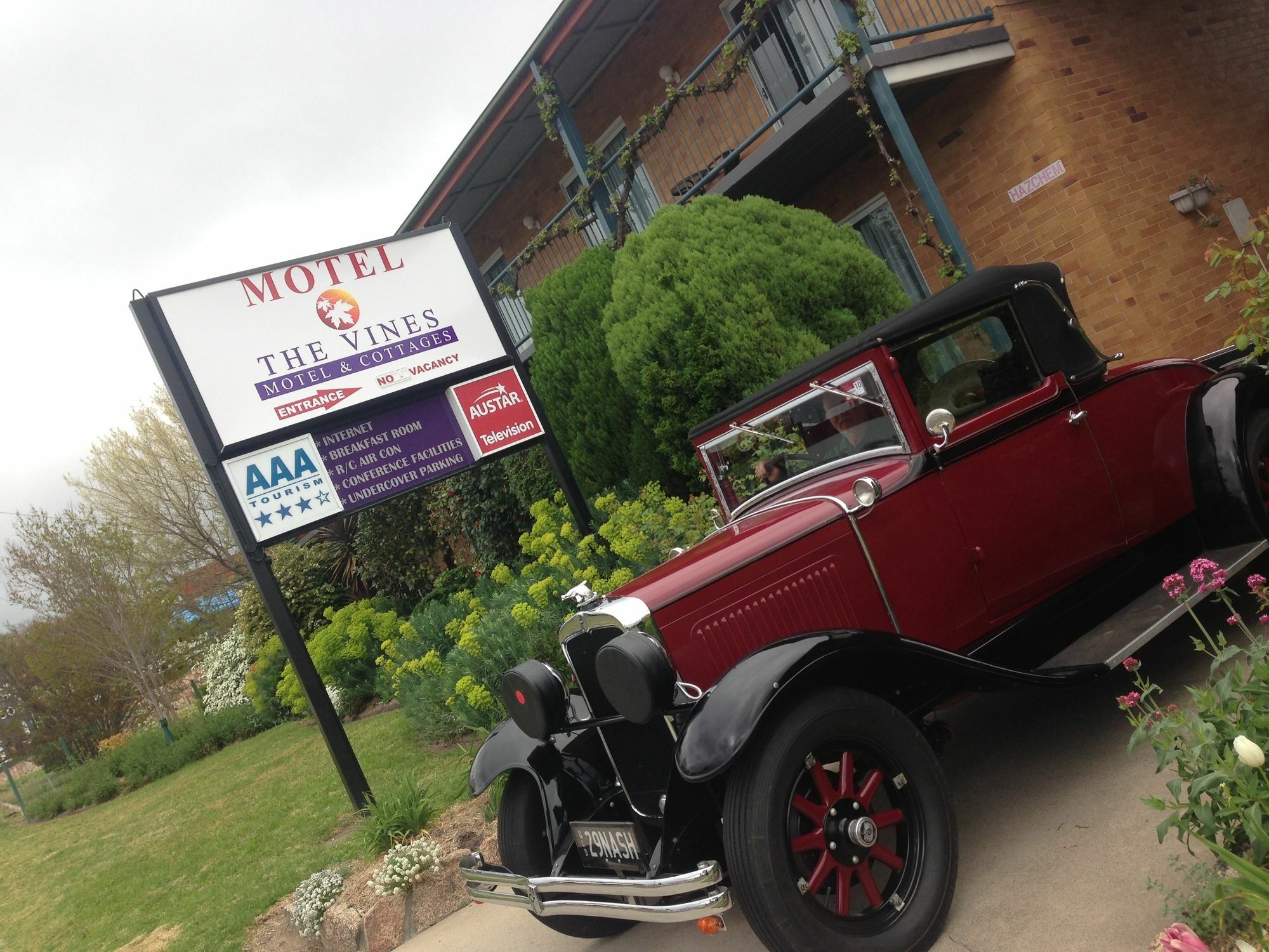 The Vines Motel & Cottages Stanthorpe Buitenkant foto